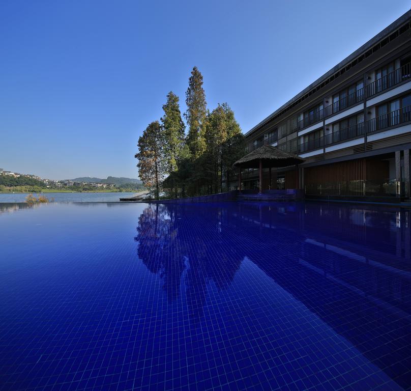 Baiyun Lakeside Hotel Гуанчжоу Екстер'єр фото